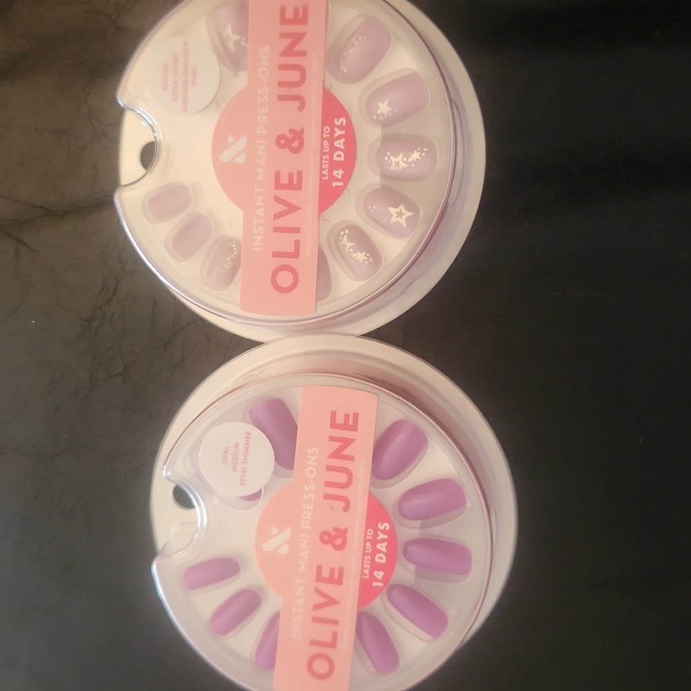 Olive & June Press On Nails 2 Pack - Petal Shimmer & Lavender Iridescent Stars